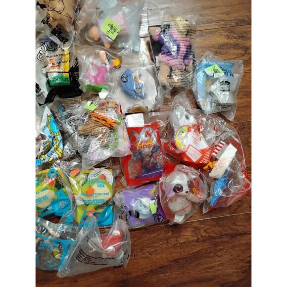 Vintage McDonald's and Burger King meal toys lot - Picture 2 of 3